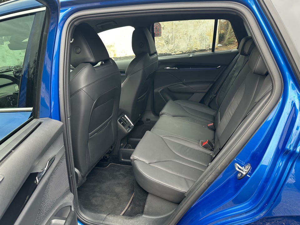 Skoda Enyaq 85x iV Laurin & Klement 5d