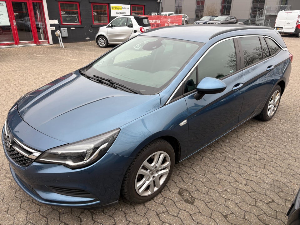 Opel Astra 1,6 CDTi 110 Selection Sports Tourer 5d