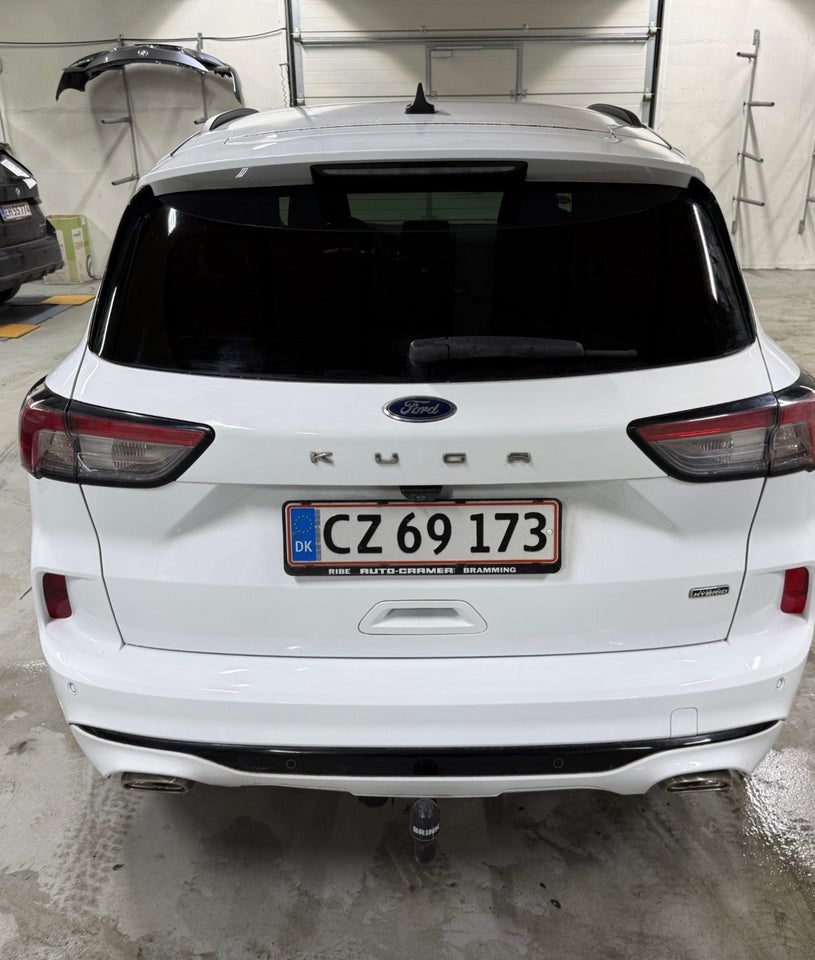 Ford Kuga 2,5 PHEV ST-Line X CVT 5d