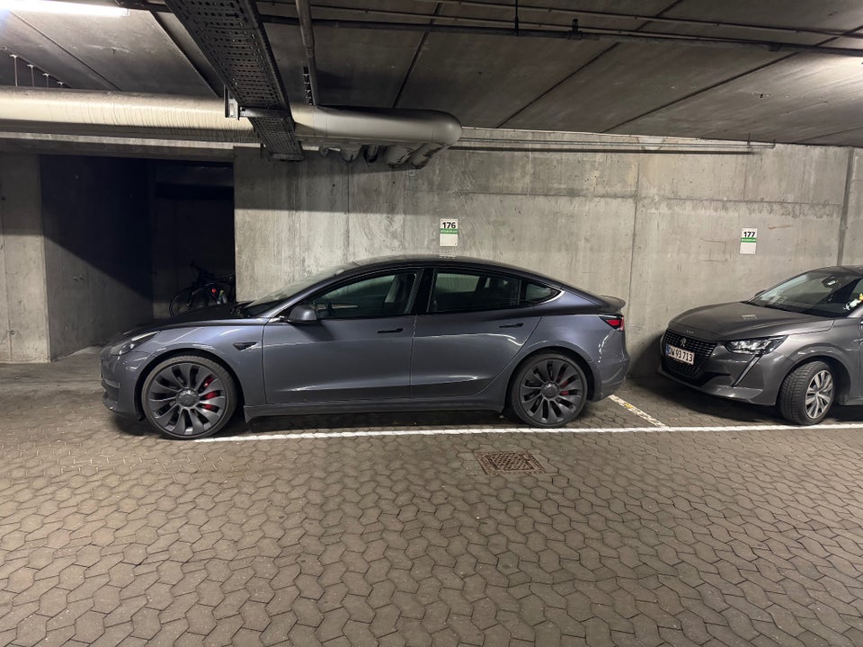 Tesla Model 3 Performance AWD 4d