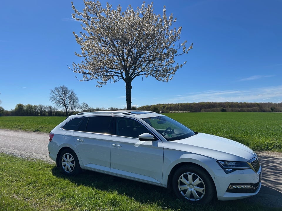 Skoda Superb 2,0 TDi 150 Business Executive Combi DSG 5d