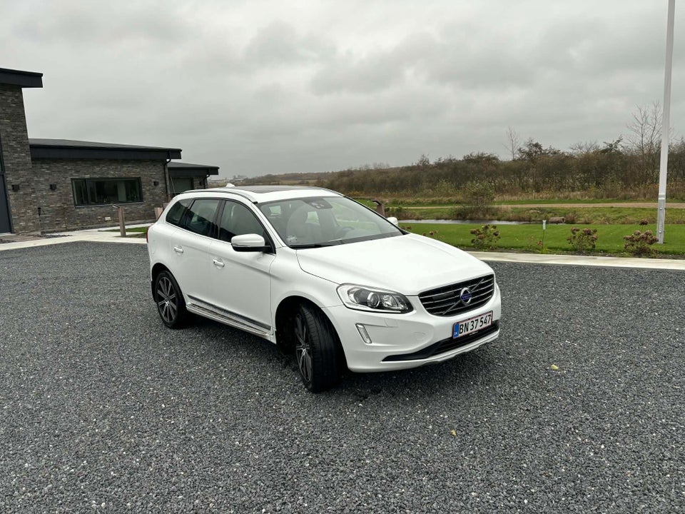 Volvo XC60 2,0 D4 190 R-Design aut. 5d