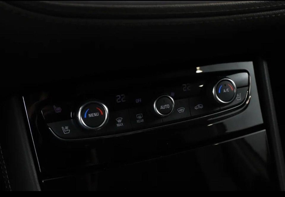 Opel Grandland X 1,6 Hybrid4 Ultimate aut. 5d
