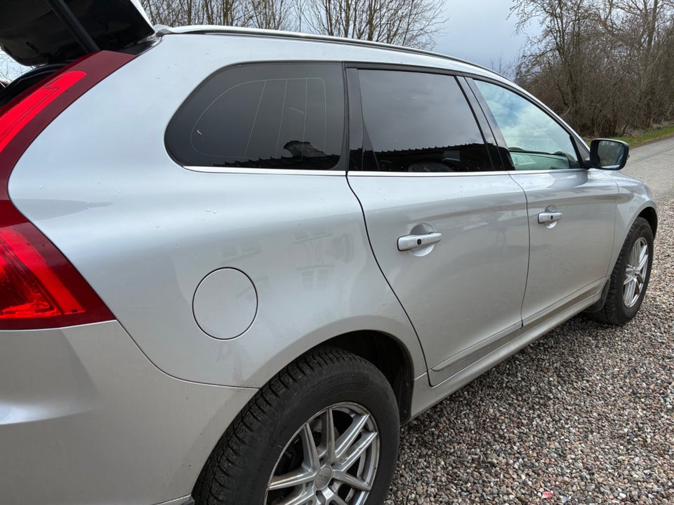 Volvo XC60 2,0 D3 150 Momentum 5d