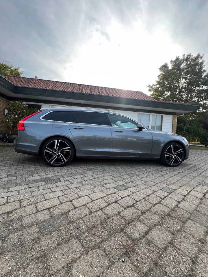 Volvo V90 2,0 D4 190 Momentum aut. 5d