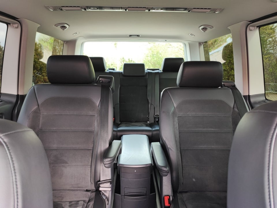 VW Multivan 2,0 TDi 150 Highline DSG kort