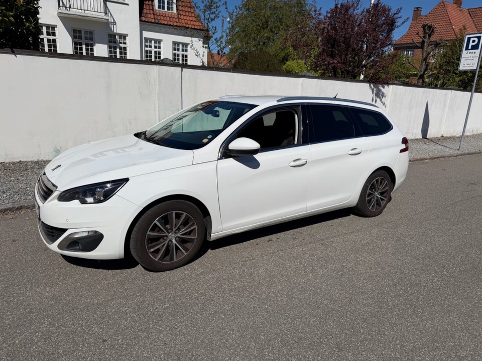 Peugeot 308 1,6 BlueHDi 120 Allure Limited SW 5d