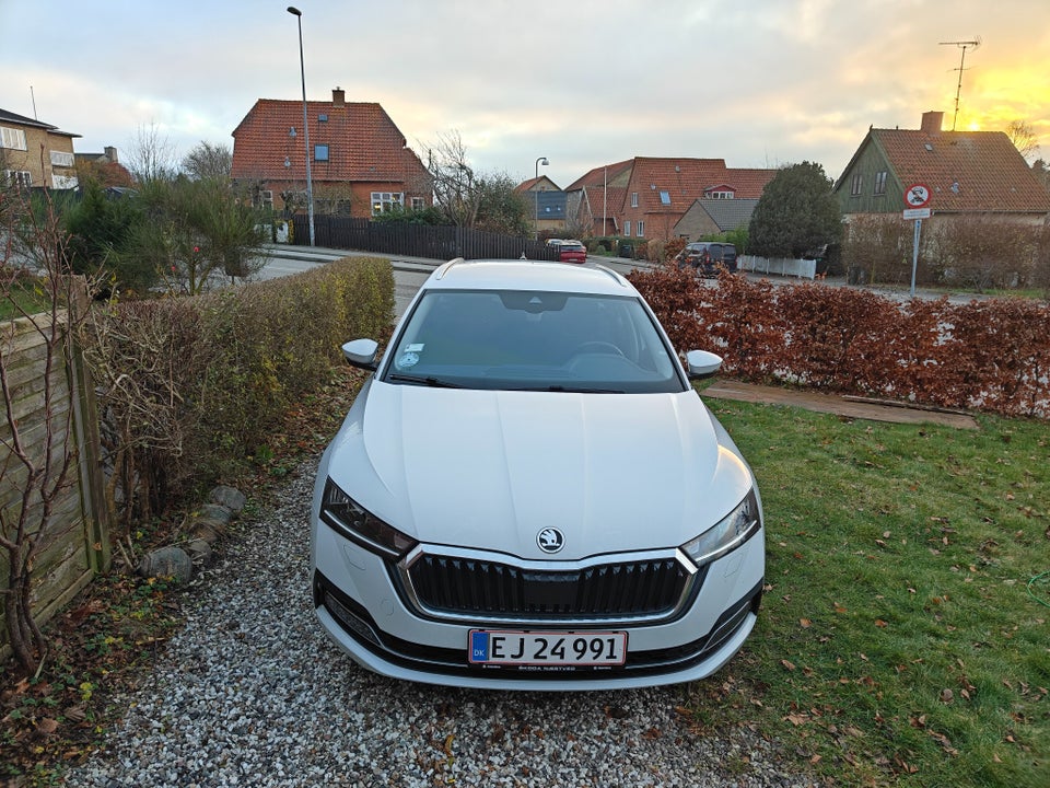 Skoda Octavia 1,4 TSi iV Plus Combi DSG 5d