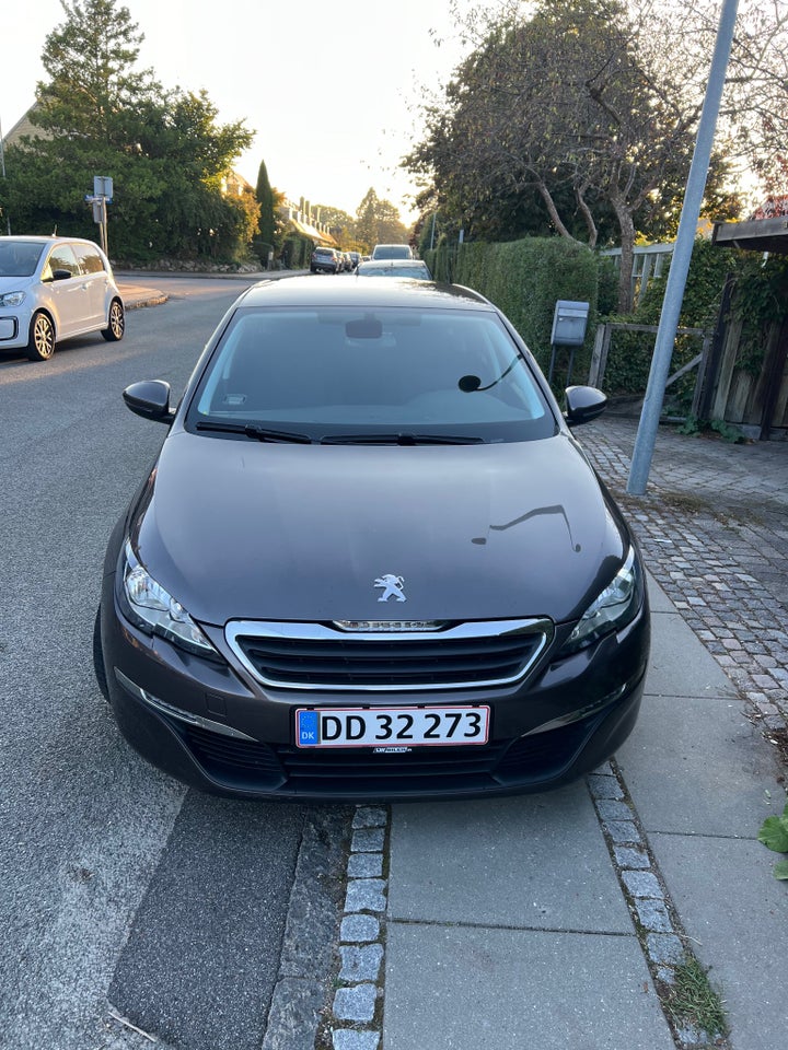 Peugeot 308 1,2 e-THP 110 Active SW 5d