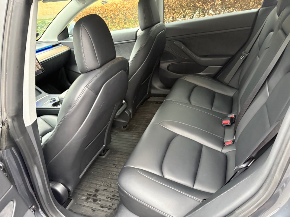 Tesla Model 3 Standard Range+ RWD 4d