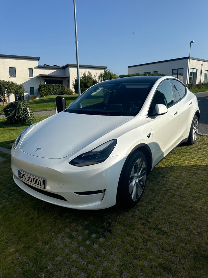 Tesla Model Y Long Range AWD 5d