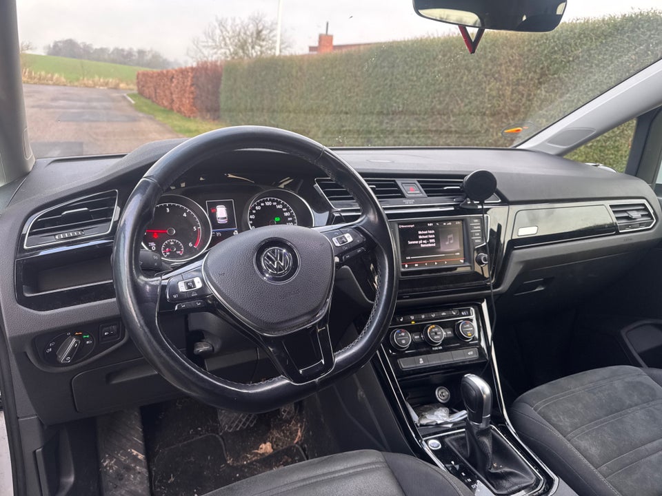 VW Touran 2,0 TDi 190 Highline DSG 7prs 5d