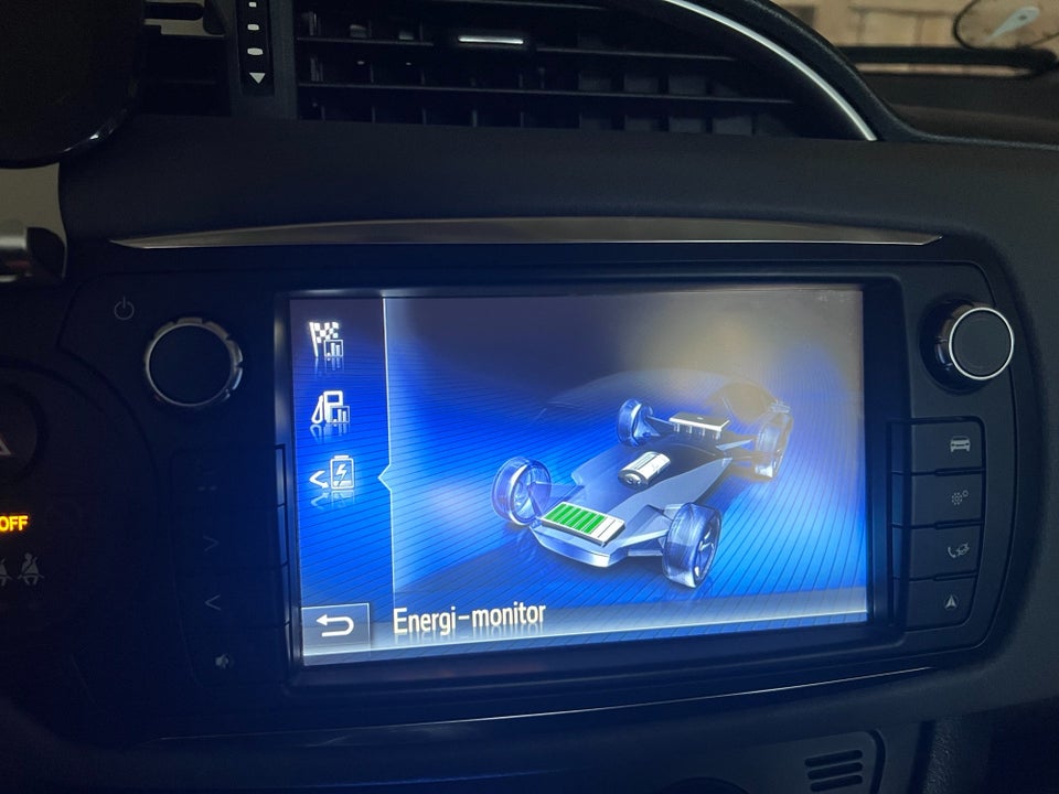 Toyota Yaris 1,5 Hybrid H1 e-CVT 5d