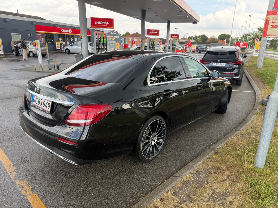 Mercedes E300 de 2,0 AMG Line aut. 4d