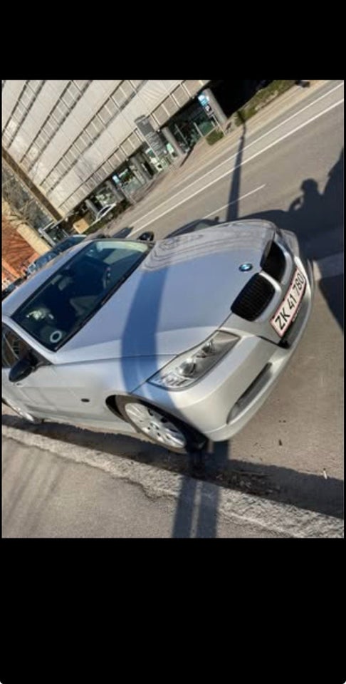 BMW 320i 2,0  4d