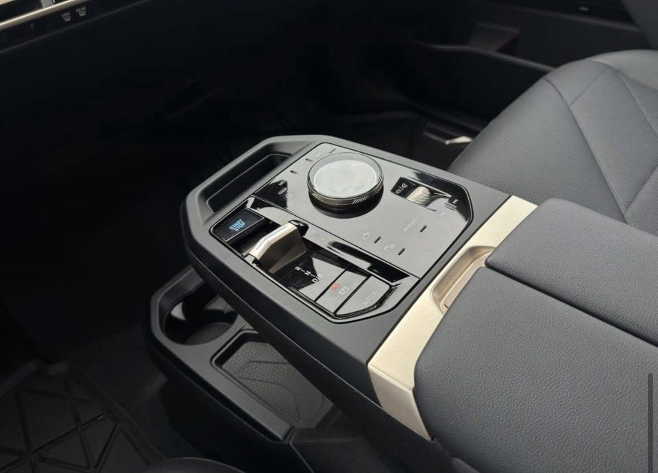 BMW iX xDrive40 Sport 5d