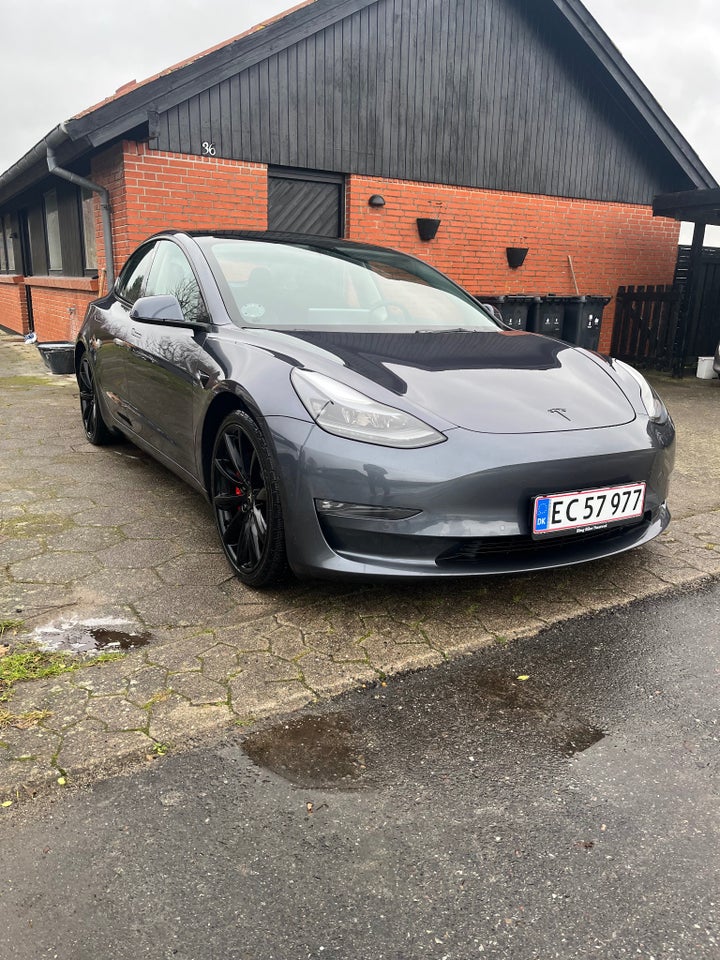 Tesla Model 3 Performance AWD 4d