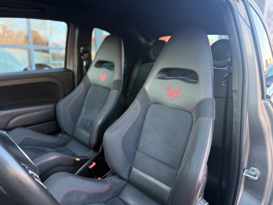 Abarth 595C 1,4 T-Jet 180 Competizione 2d