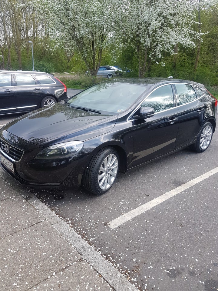 Volvo V40 1,6 D2 115 Kinetic 5d