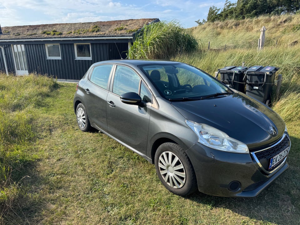 Peugeot 208 1,2 VTi Active 5d