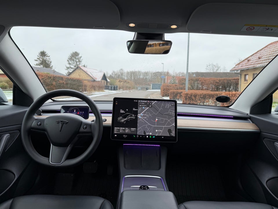 Tesla Model 3 Standard Range+ RWD 4d