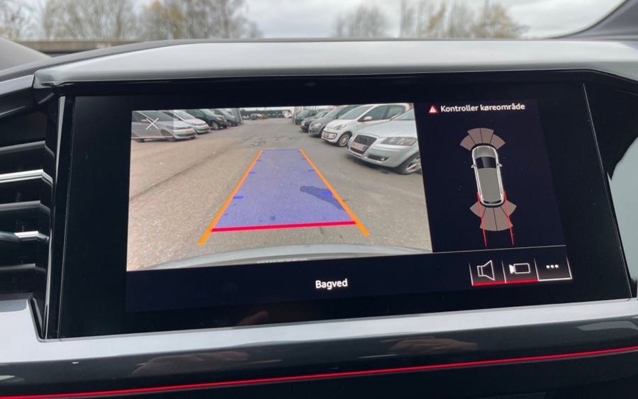 Audi Q4 e-tron 50 S-line quattro 5d