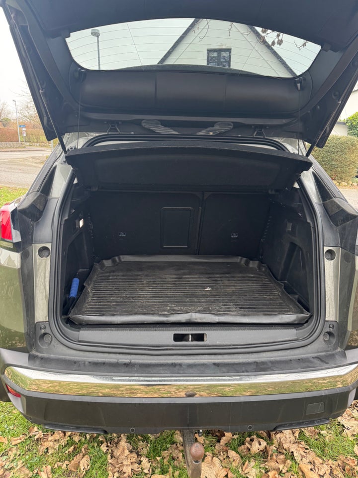 Peugeot 3008 1,2 e-THP 130 Allure 5d