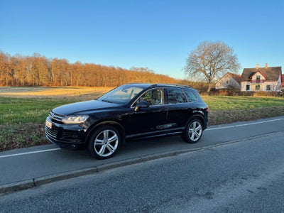 VW Touareg 3,0 V6 TDi R-line Tiptr. 4Motion 5d