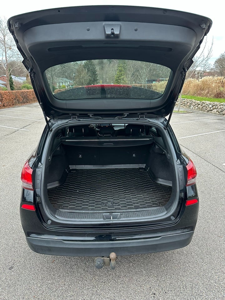 Hyundai i30 1,0 T-GDi Go! stc. 5d