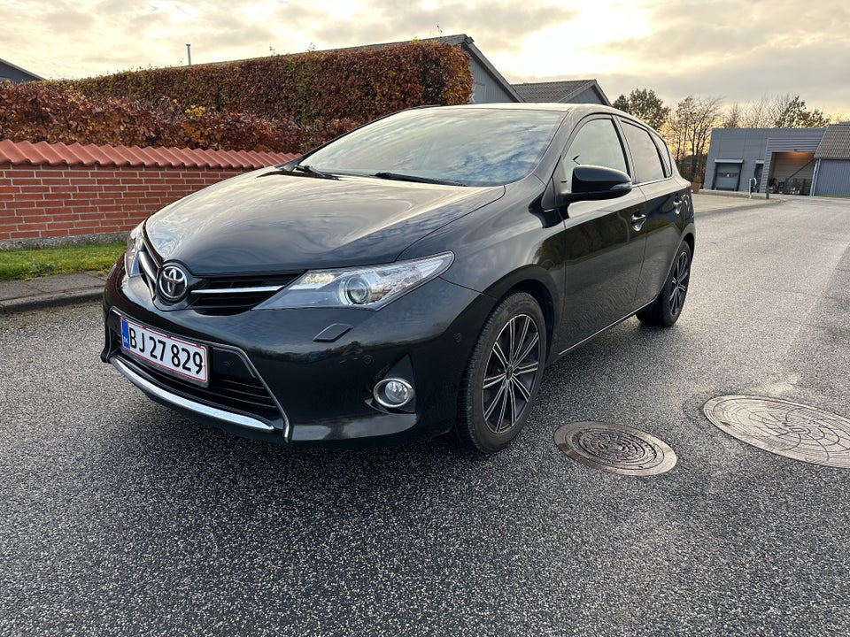 Toyota Auris 1,6 T2+ 5d