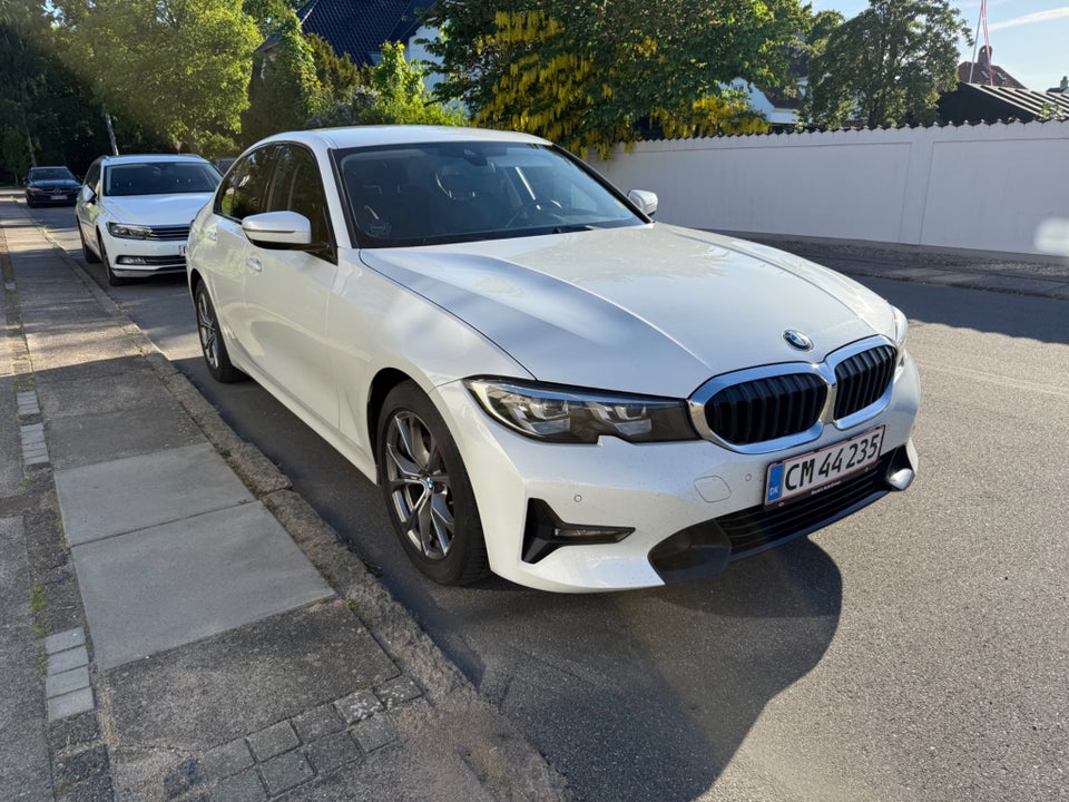BMW 320d 2,0 Sport Line aut. 4d