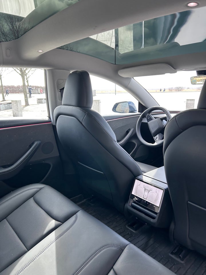 Tesla Model 3 RWD 4d