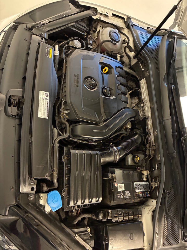 VW Golf VII 1,5 TSi 150 Highline Variant DSG 5d