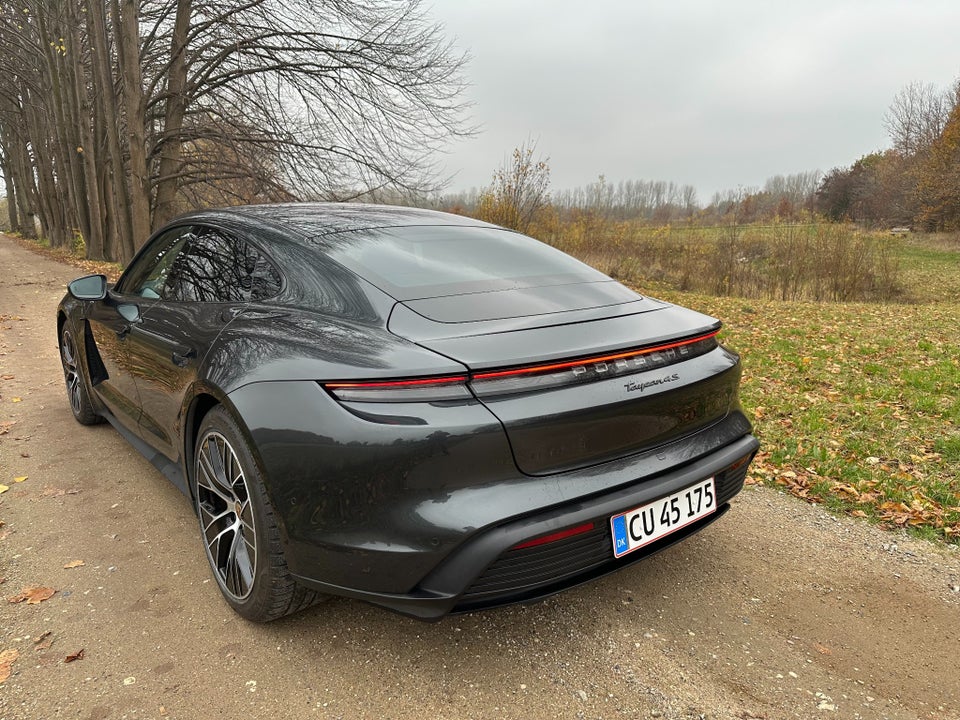 Porsche Taycan 4S 4d