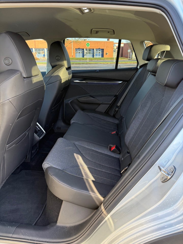 Skoda Elroq 60 iV 5d