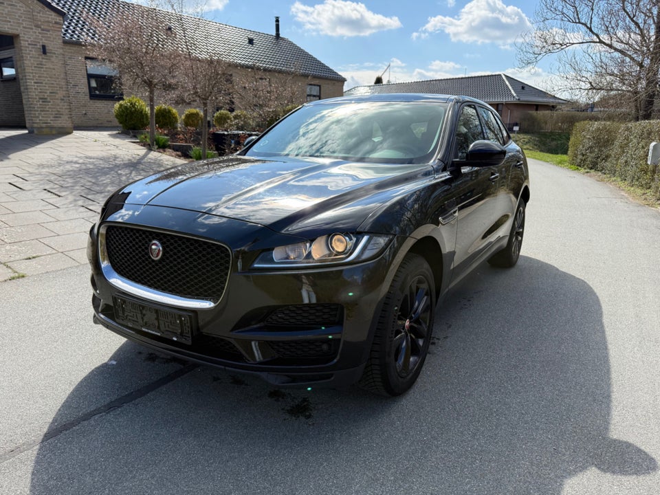 Jaguar F-Pace 2,0 D180 Pure aut. 5d