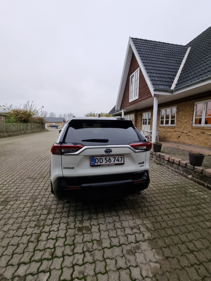 Toyota RAV4 2,5 Plug-in Hybrid H3 Executive AWD-i 5d