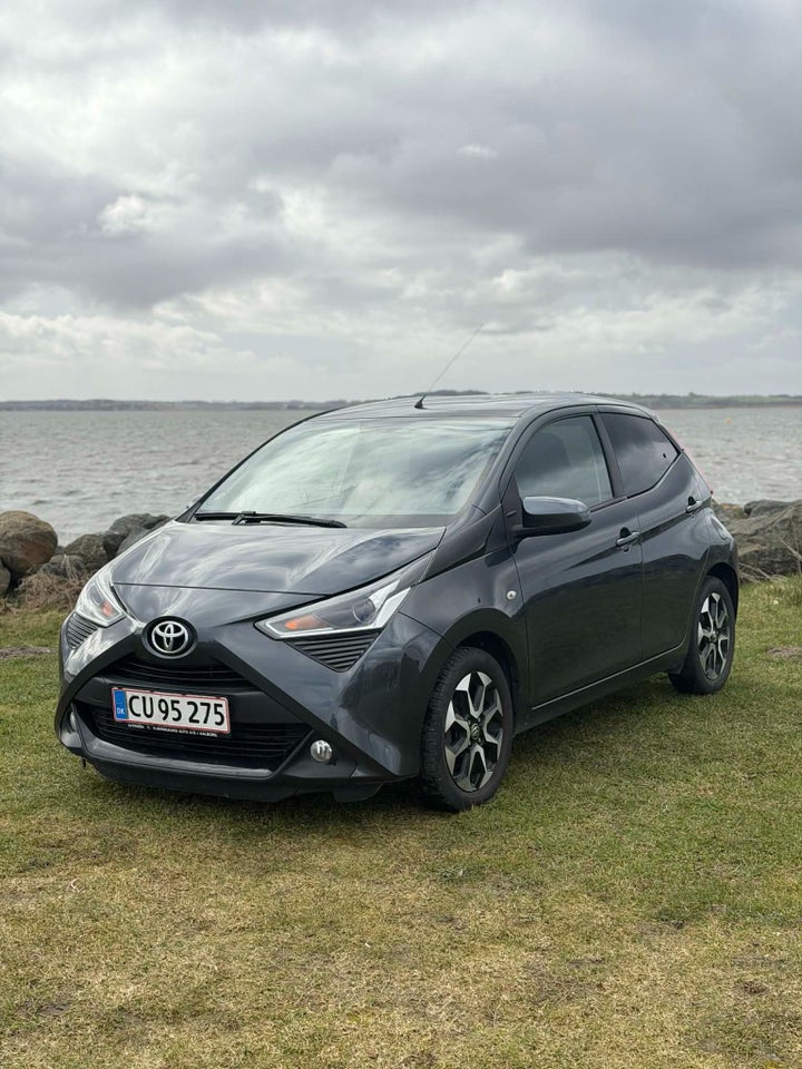 Toyota Aygo 1,0 VVT-i x-press 5d