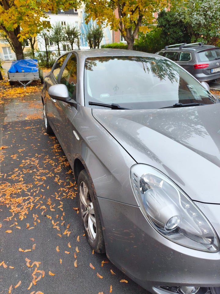 Alfa Romeo Giulietta 1,4 M-Air 170 Distinctive TCT 5d