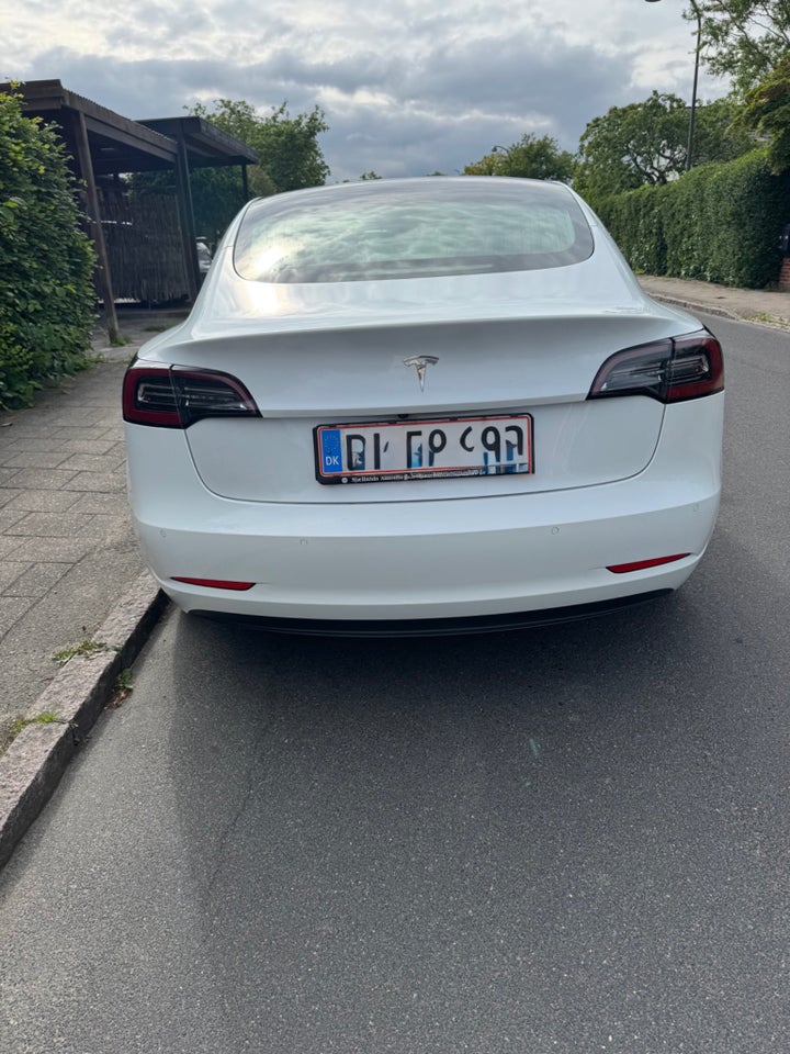 Tesla Model 3 Standard Range+ RWD 4d
