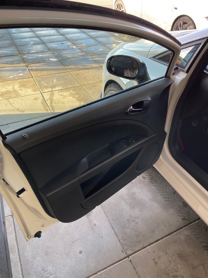 Seat Leon 2,0 TSi 241 Cupra Van 5d