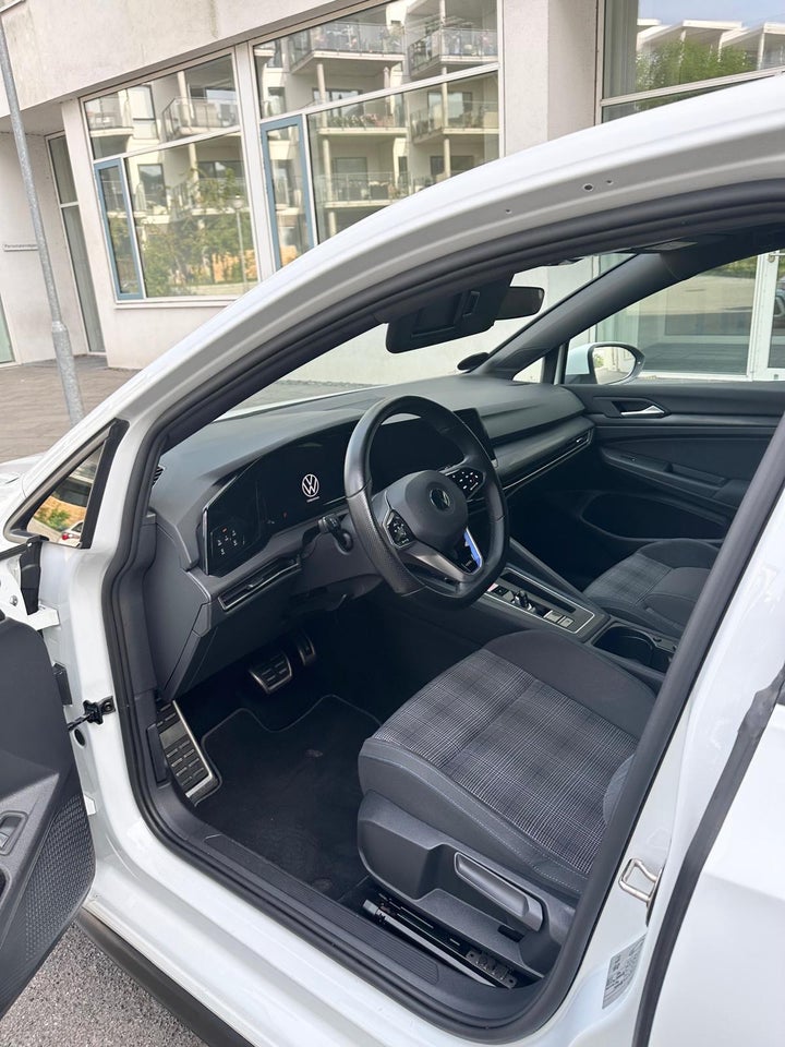 VW Golf VIII 1,4 GTE DSG 5d