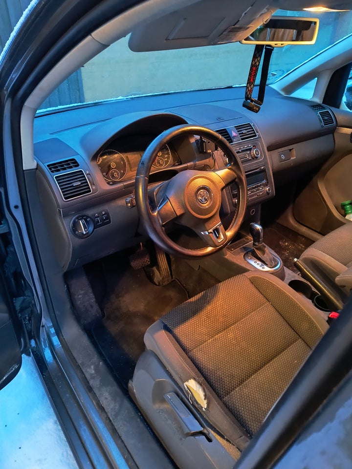 VW Touran 2,0 TDi 140 Highline DSG Van 5d