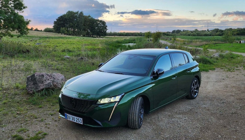 Peugeot 308 1,6 Hybrid First Selection+ EAT8 5d
