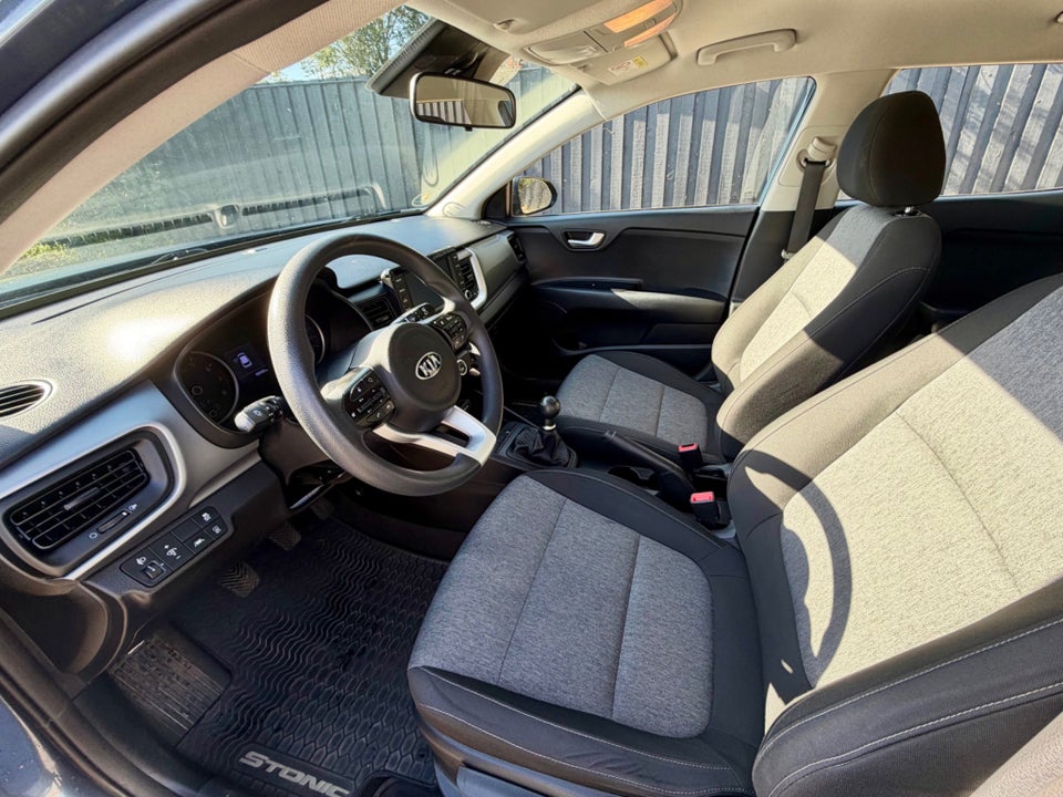 Kia Stonic 1,2 Advance 5d