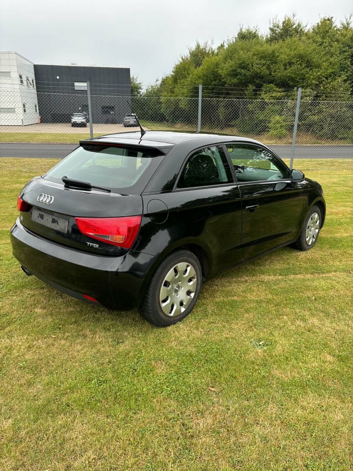 Audi A1 1,4 TFSi 122 Ambition 3d