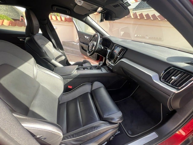 Volvo S60 2,0 T5 250 R-Design aut. AWD 4d