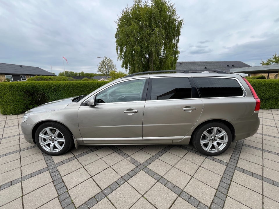 Volvo V70 2,0 D4 181 Momentum Drive-E 5d