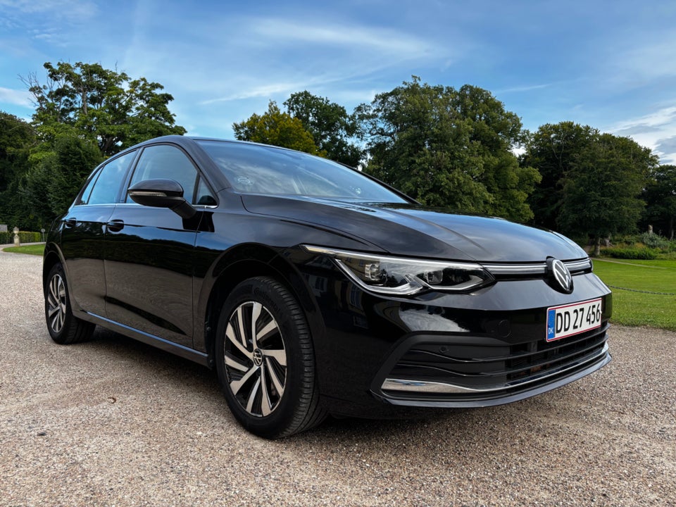 VW Golf VIII 1,4 eHybrid DSG 5d