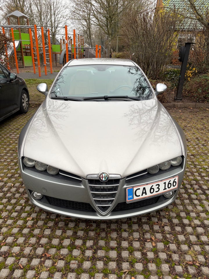 Alfa Romeo 159 1,75 TBi Distinctive 4d